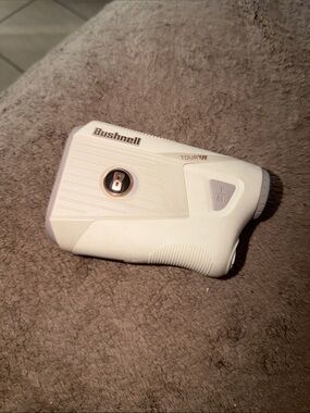 bushnell champagne gold tour rangefinder